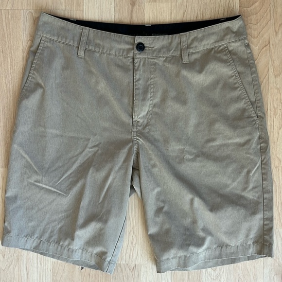RSQ, hybrid shorts form men size 31. Great condition! - Picture 1 of 4